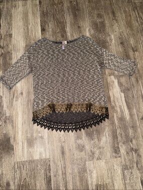 Alya Gray Knit Top with Gold & Black Lace Trim